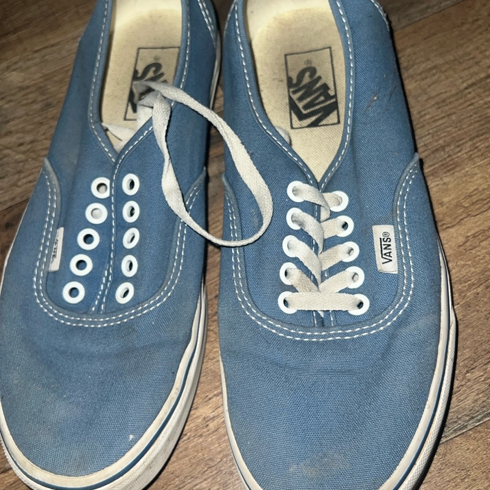 Blue Vans 8.0 in men’s and 9.5 in women’s
